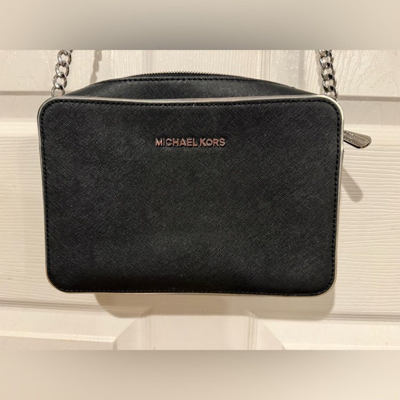 Michael Kors Handbags - Michael Kors Black Saffiano Crossbody